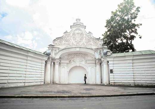 white-gate-(b)-big